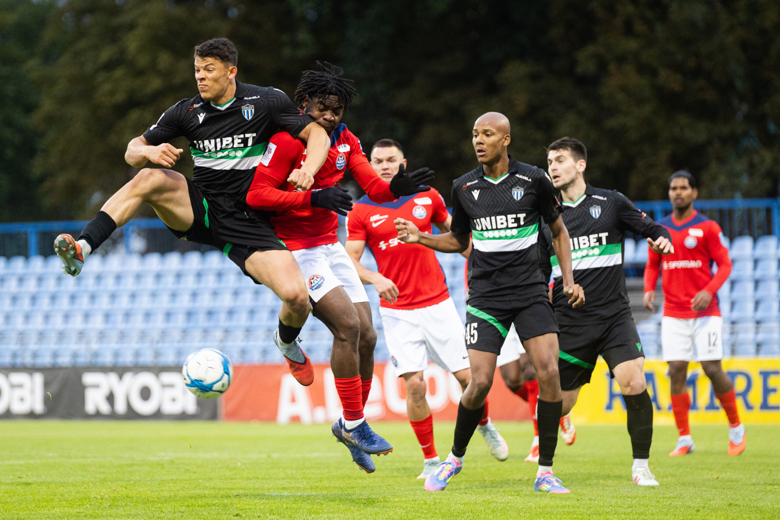 Yetuk rus lanet rasmlar Bir dostimning xotinini porno tomosha qilish uchun vasvasaga soldi